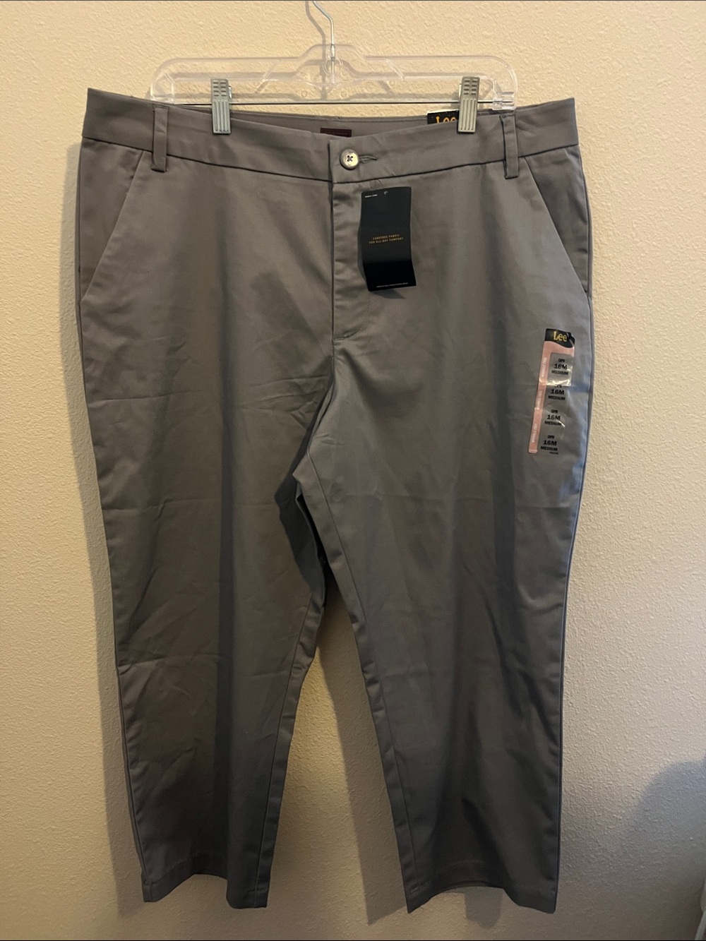 Lee women’s Classic Gray size: 16 Capris